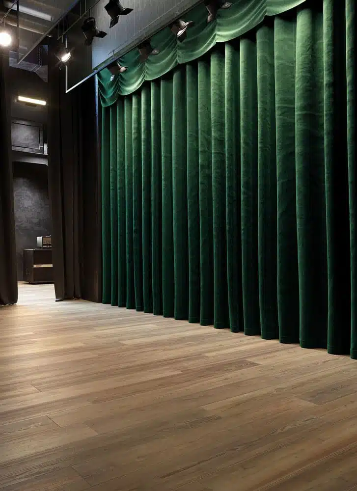 Opera in situ