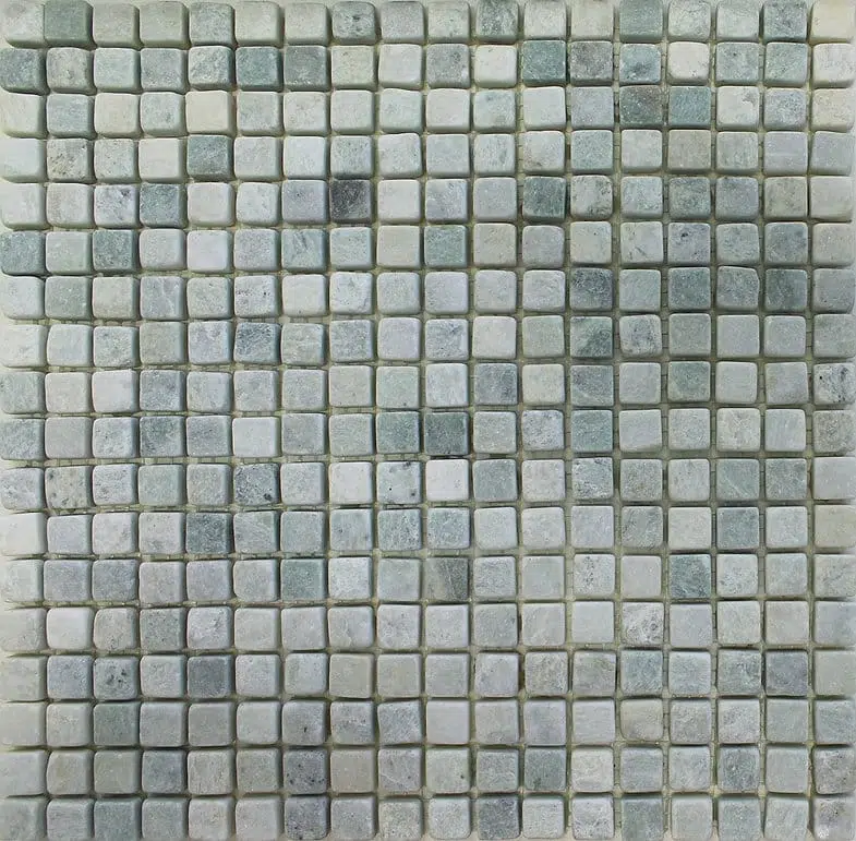 5/8 x 5/8 Ming Green in situ
