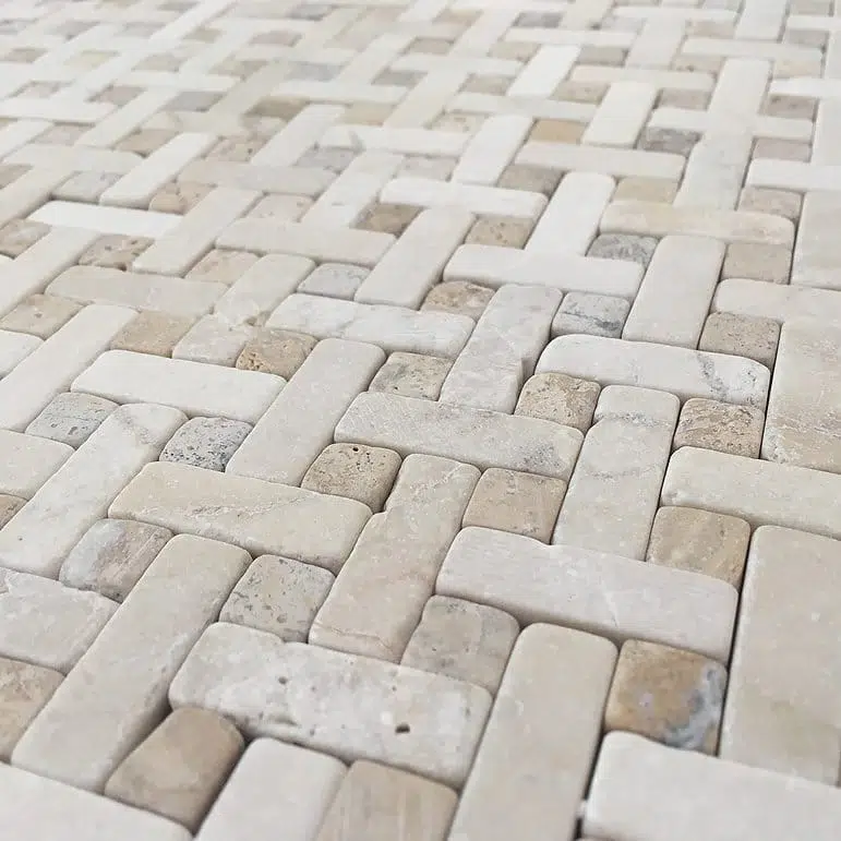 Wicker Crema X Travertine Gold in situ